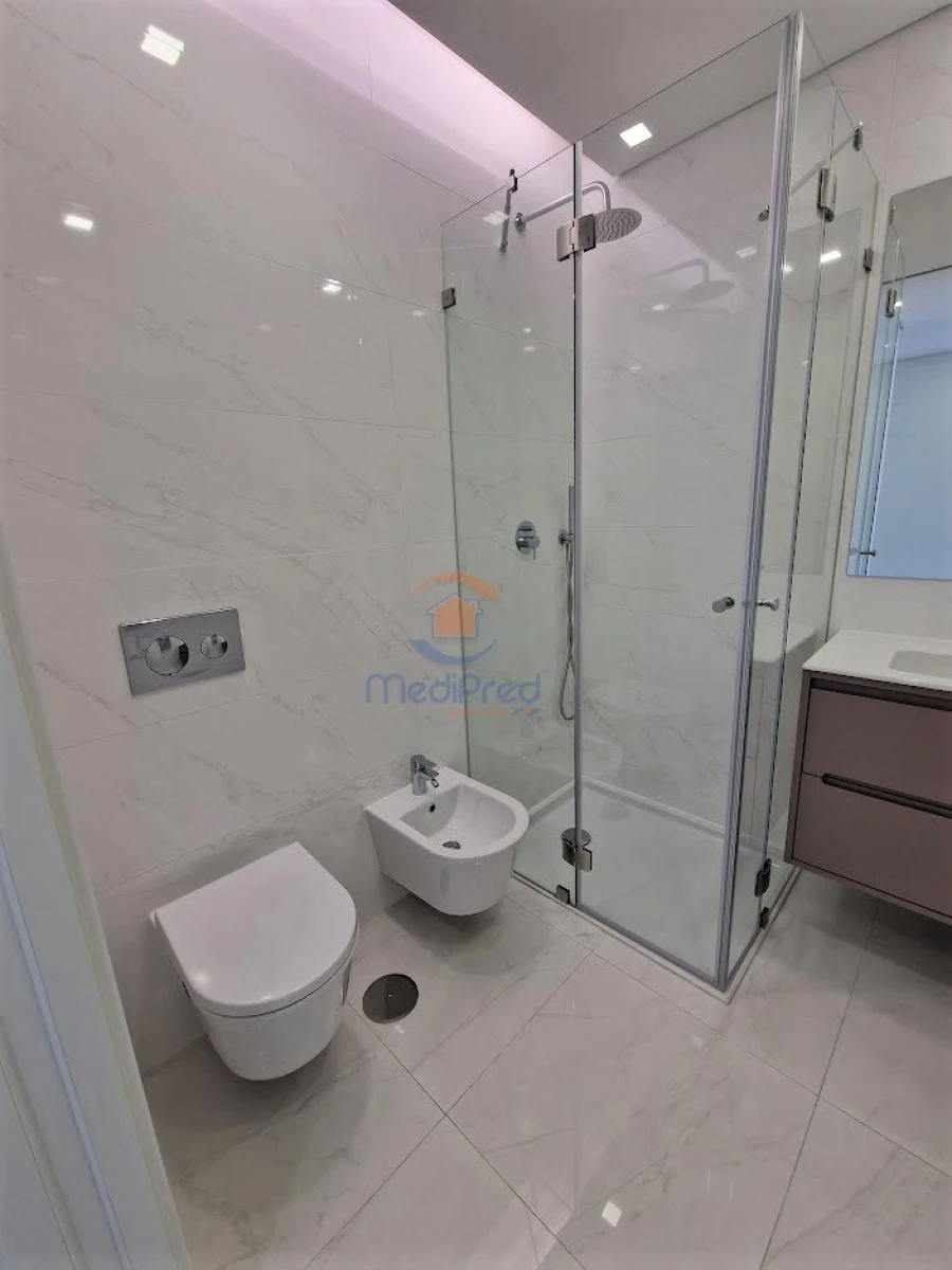 Apartamento T2 para Venda em Santo António dos Cavaleiros e Frielas Foto 9