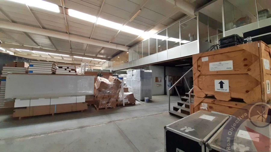 Armazém para Venda em Malta e Canidelo Foto 2