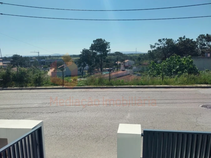 Moradia T2 para Venda em Corroios Foto 38