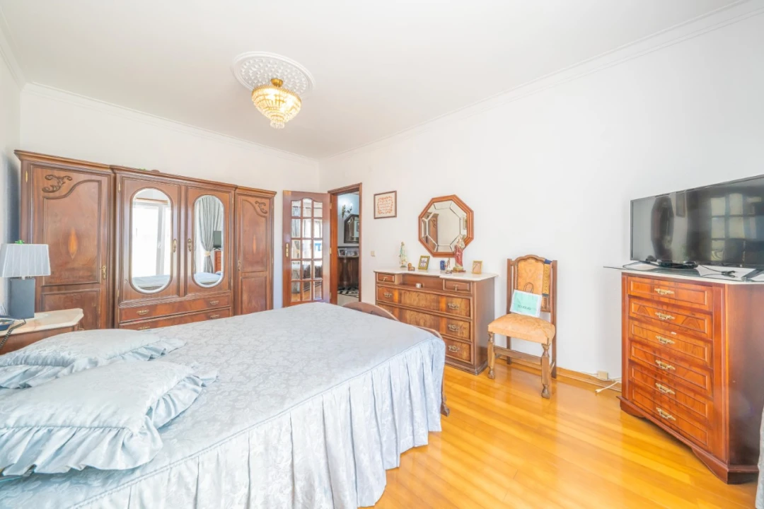 Apartamento T4 para Venda em Santo Antonio da Charneca Foto 13