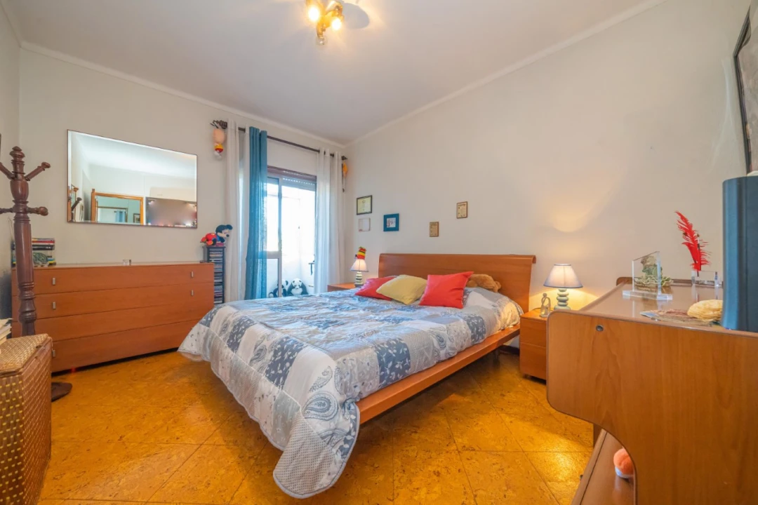 Apartamento T4 para Venda em Santo Antonio da Charneca Foto 16