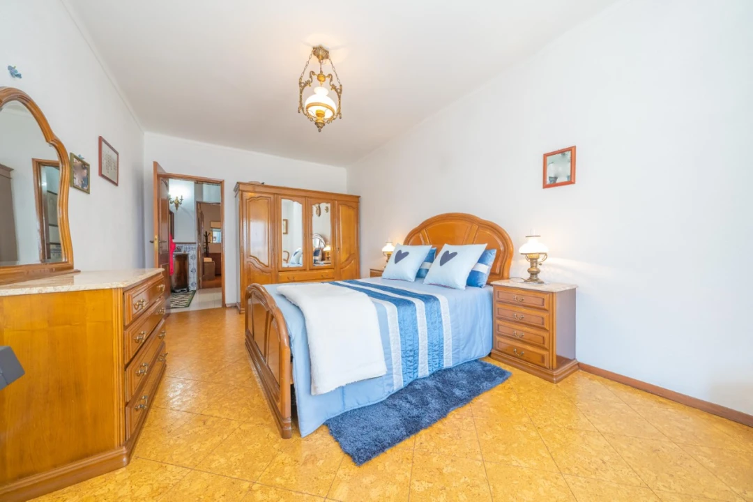 Apartamento T4 para Venda em Santo Antonio da Charneca Foto 24