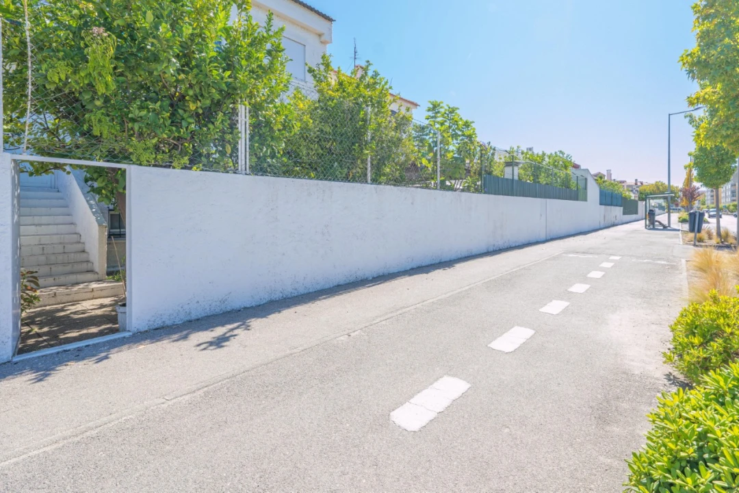 Apartamento T4 para Venda em Santo Antonio da Charneca Foto 43