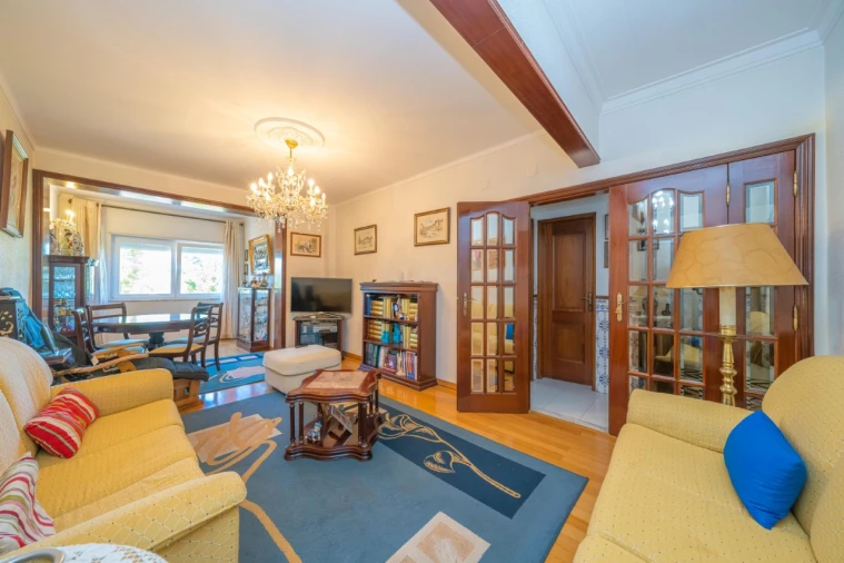 Apartamento T4 para Venda em Santo Antonio da Charneca Foto 5