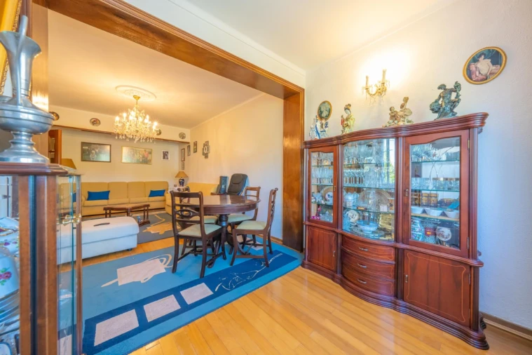 Apartamento T4 para Venda em Santo Antonio da Charneca Foto 8