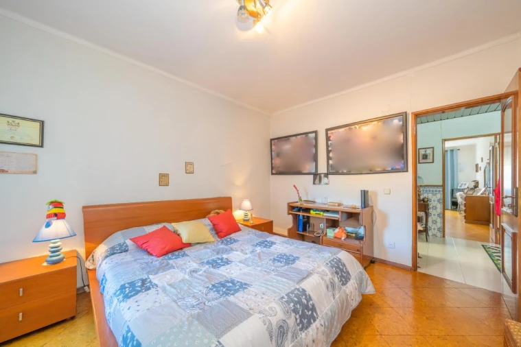 Apartamento T4 para Venda em Santo Antonio da Charneca Foto 17