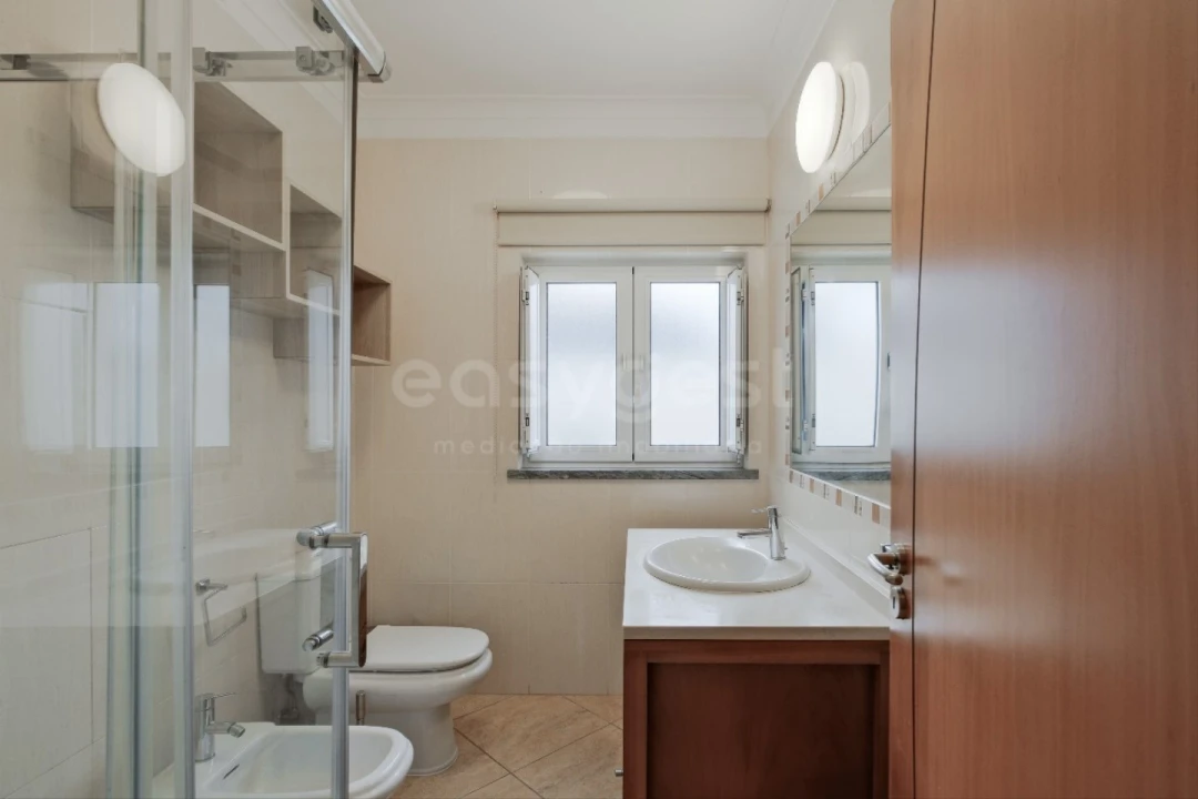 Moradia T4 para Venda em Quinta do Anjo Foto 6