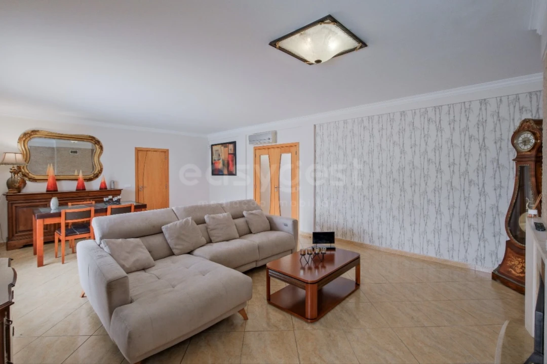 Moradia T4 para Venda em Quinta do Anjo Foto 17