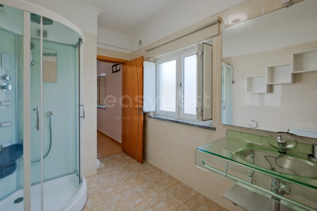 Moradia T4 para Venda em Quinta do Anjo Foto 28