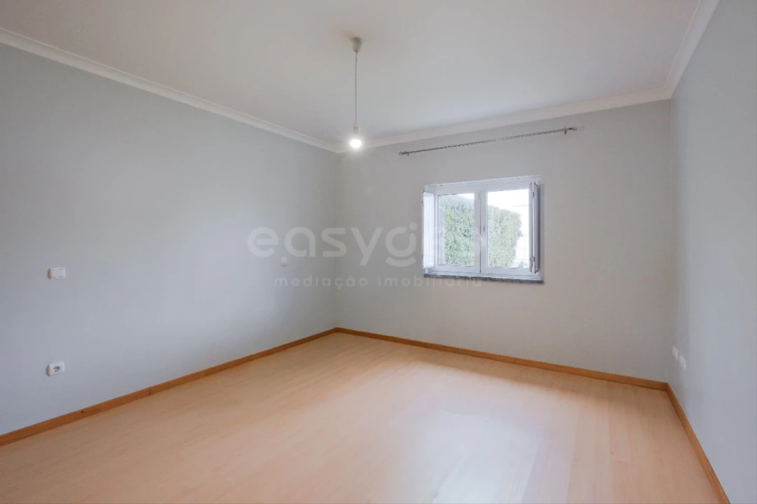 Moradia T4 para Venda em Quinta do Anjo Foto 32