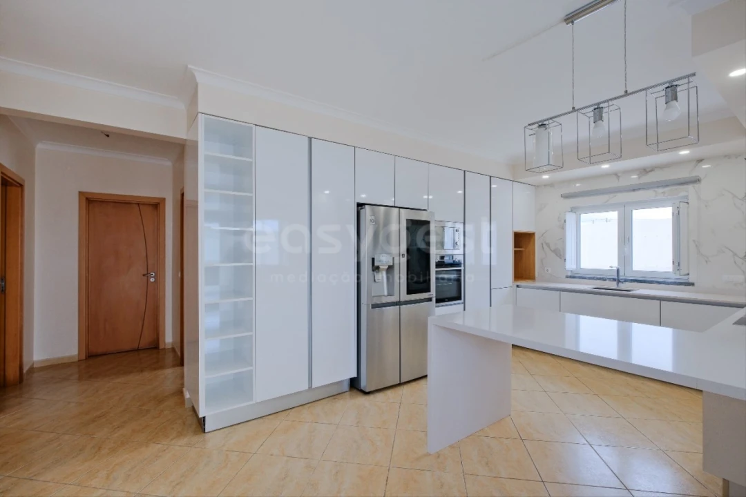 Moradia T4 para Venda em Quinta do Anjo Foto 35