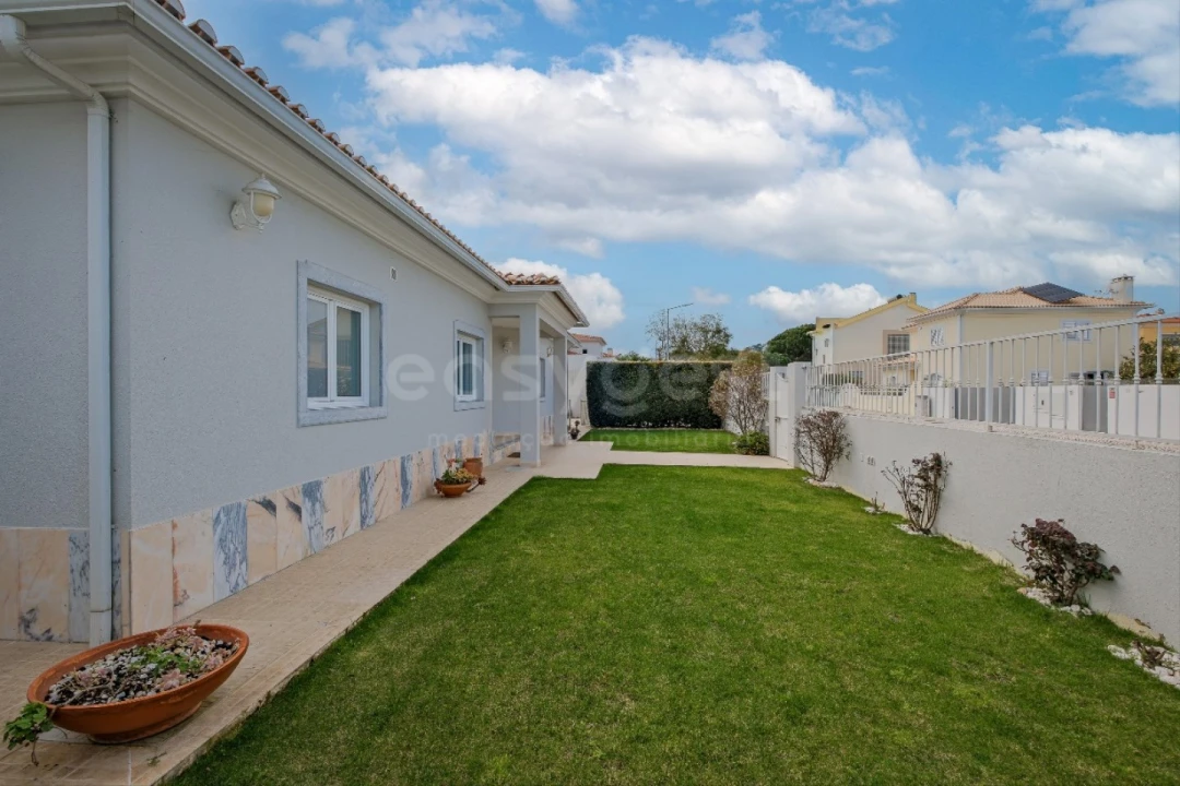 Moradia T4 para Venda em Quinta do Anjo Foto 56