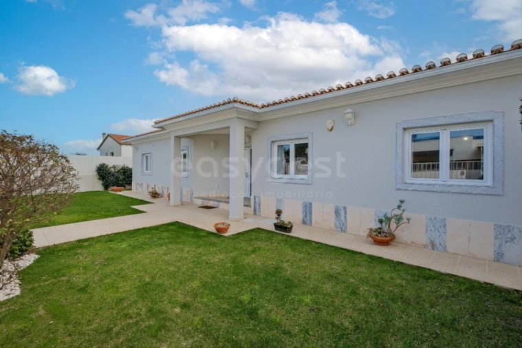 Moradia T4 para Venda em Quinta do Anjo Foto 14