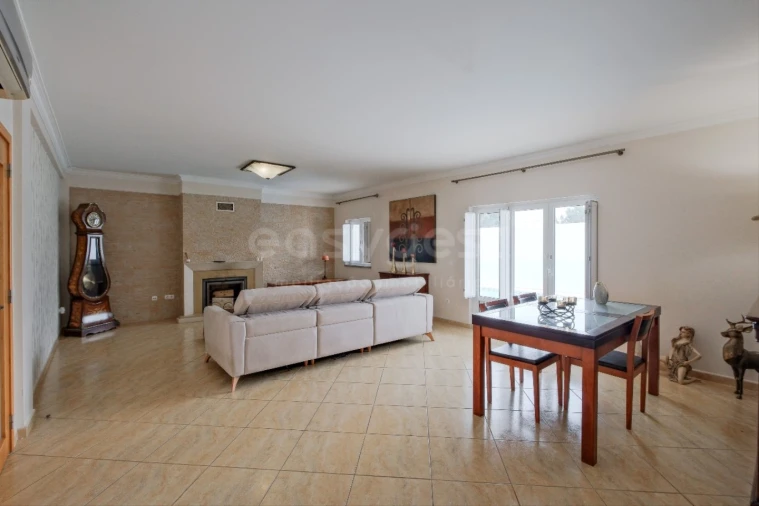 Moradia T4 para Venda em Quinta do Anjo Foto 16