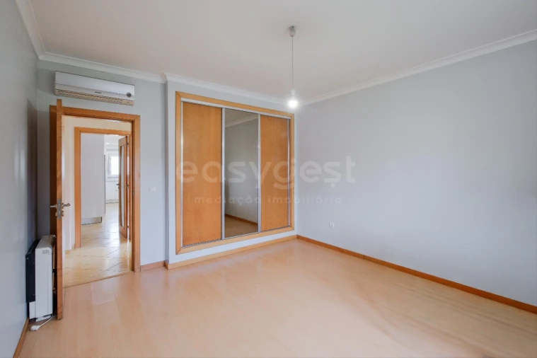 Moradia T4 para Venda em Quinta do Anjo Foto 30