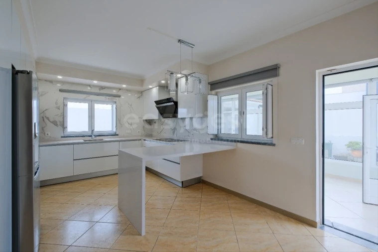 Moradia T4 para Venda em Quinta do Anjo Foto 39