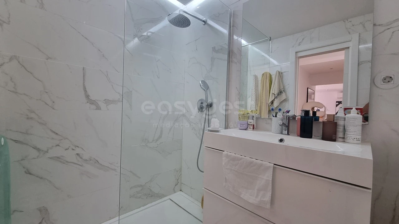 Apartamento T2 para Venda em Águas Livres Foto 8