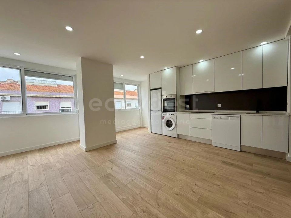 Apartamento T3 para Venda em Alverca do Ribatejo e Sobralinho Foto 3