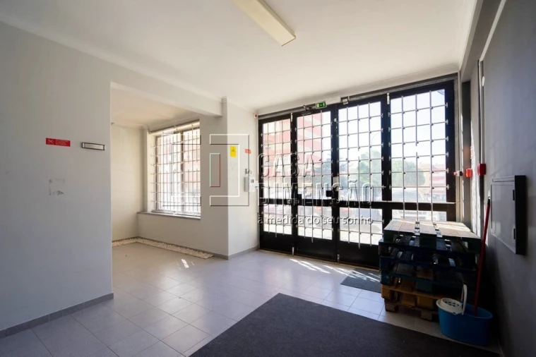 Loja para Venda em Venteira Foto 2