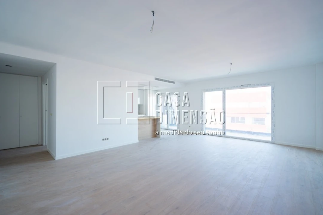 Apartamento T3 para Venda em Carnaxide e Queijas Foto 7