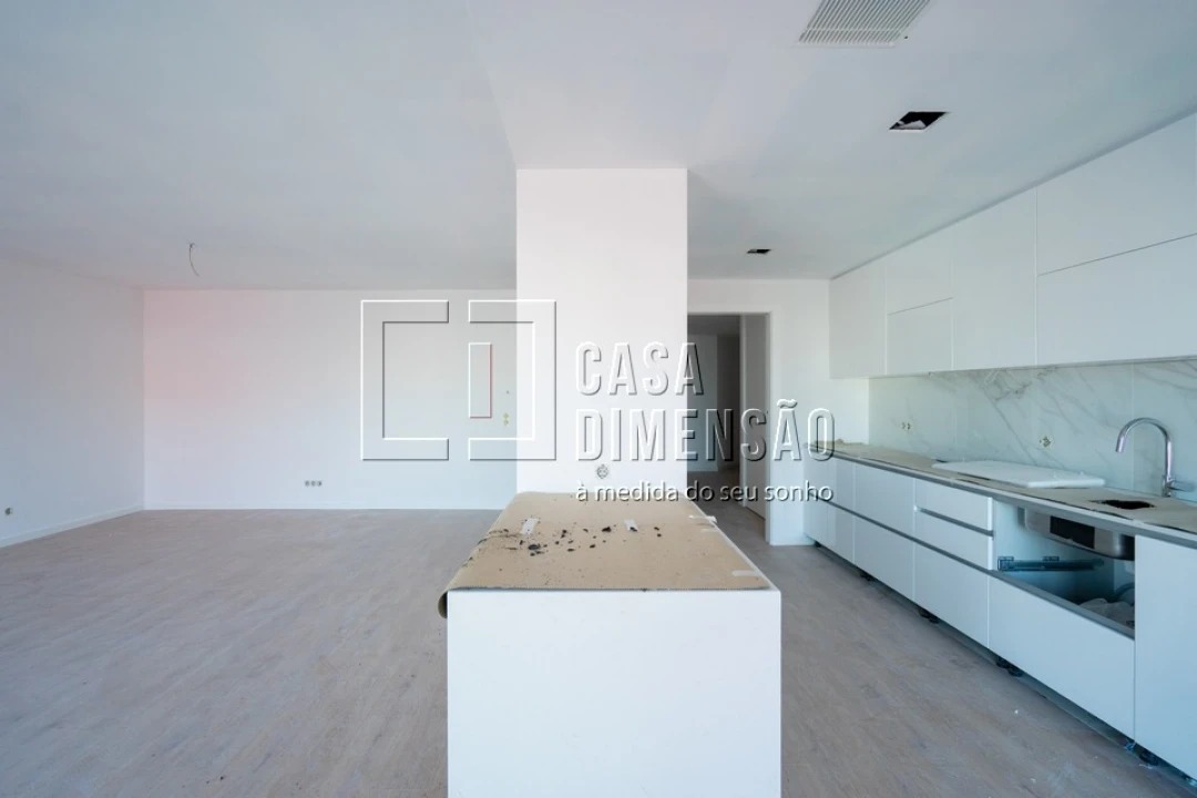 Apartamento T3 para Venda em Carnaxide e Queijas Foto 17