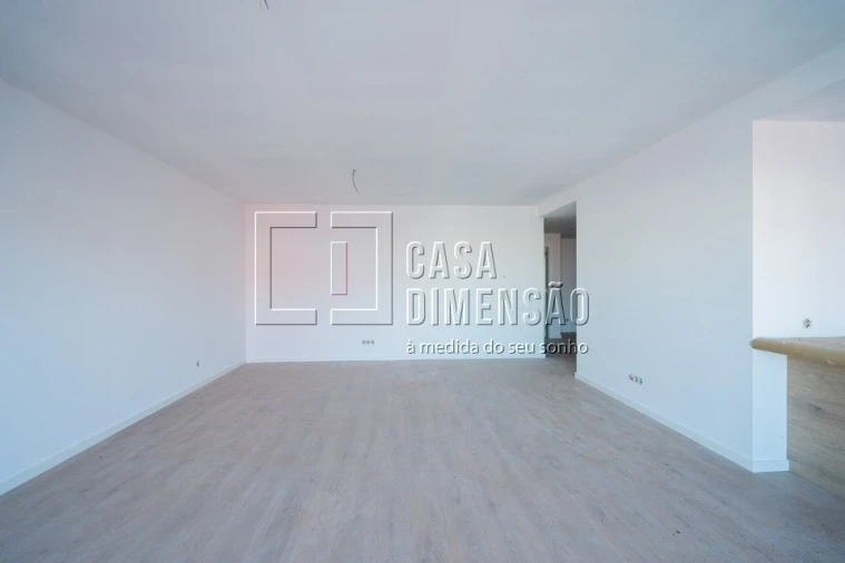 Apartamento T3 para Venda em Carnaxide e Queijas Foto 9