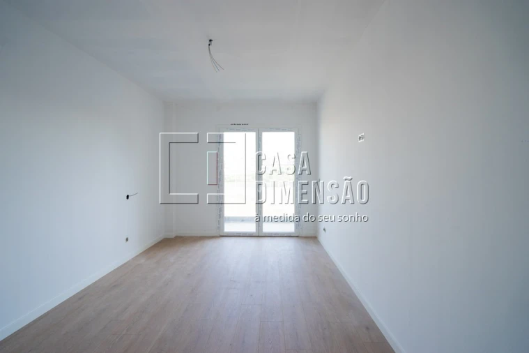 Apartamento T3 para Venda em Carnaxide e Queijas Foto 34