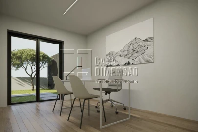 Moradia T4 para Venda em Charneca de Caparica e Sobreda