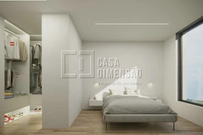 Moradia T4 para Venda em Charneca de Caparica e Sobreda