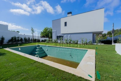 Moradia T4 para Venda em Alcabideche