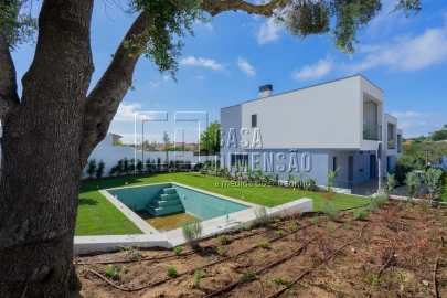 Moradia T4 para Venda em Alcabideche