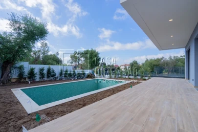 Moradia T4 para Venda em Alcabideche