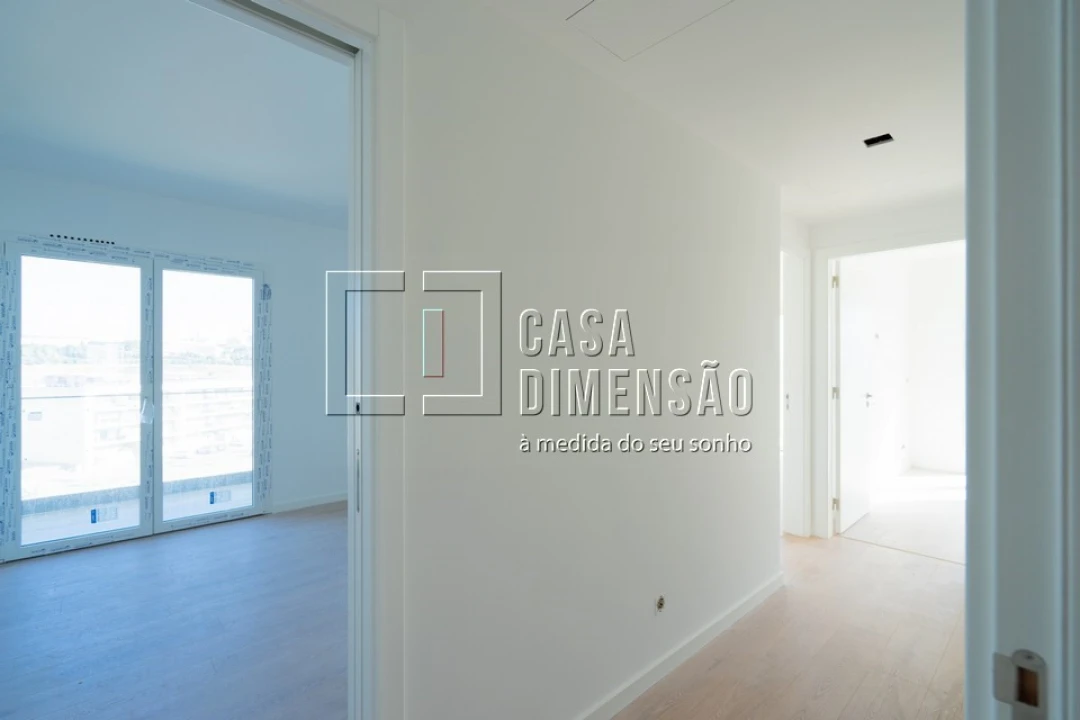 Apartamento T4 para Venda em Carnaxide e Queijas Foto 18