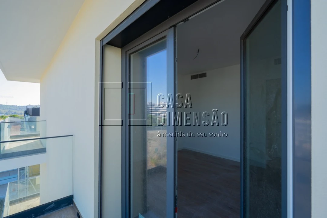 Apartamento T4 para Venda em Carnaxide e Queijas Foto 34