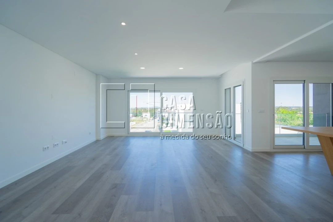 Moradia T4 para Venda em Corroios Foto 5