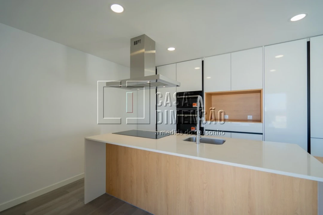 Moradia T4 para Venda em Corroios Foto 17