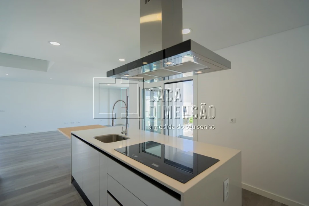 Moradia T4 para Venda em Corroios Foto 21