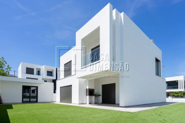 Moradia T4 para Venda em Corroios Foto 62