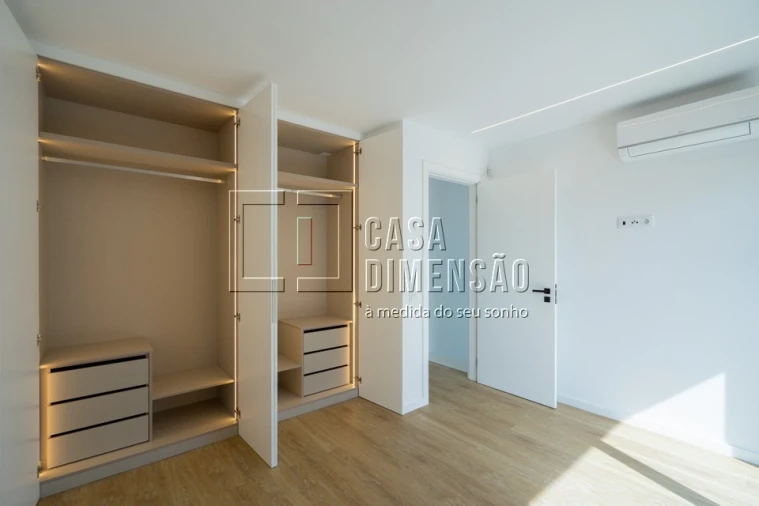Moradia T3 para Venda em Charneca de Caparica e Sobreda Foto 35