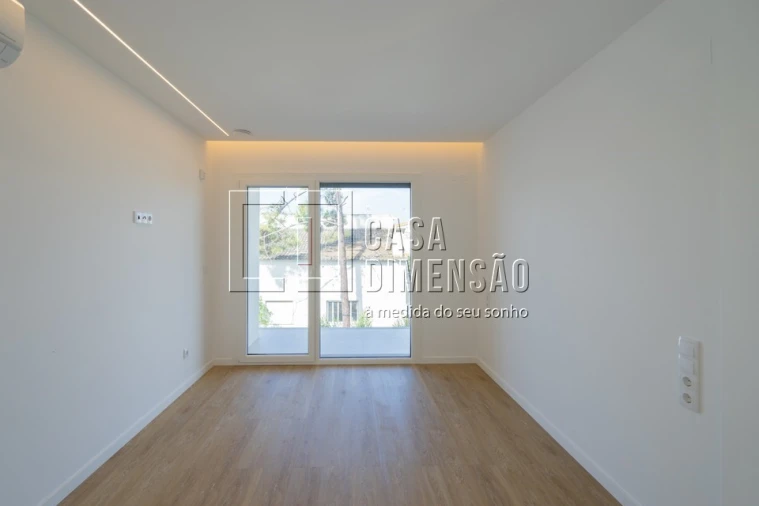 Moradia T3 para Venda em Charneca de Caparica e Sobreda Foto 54