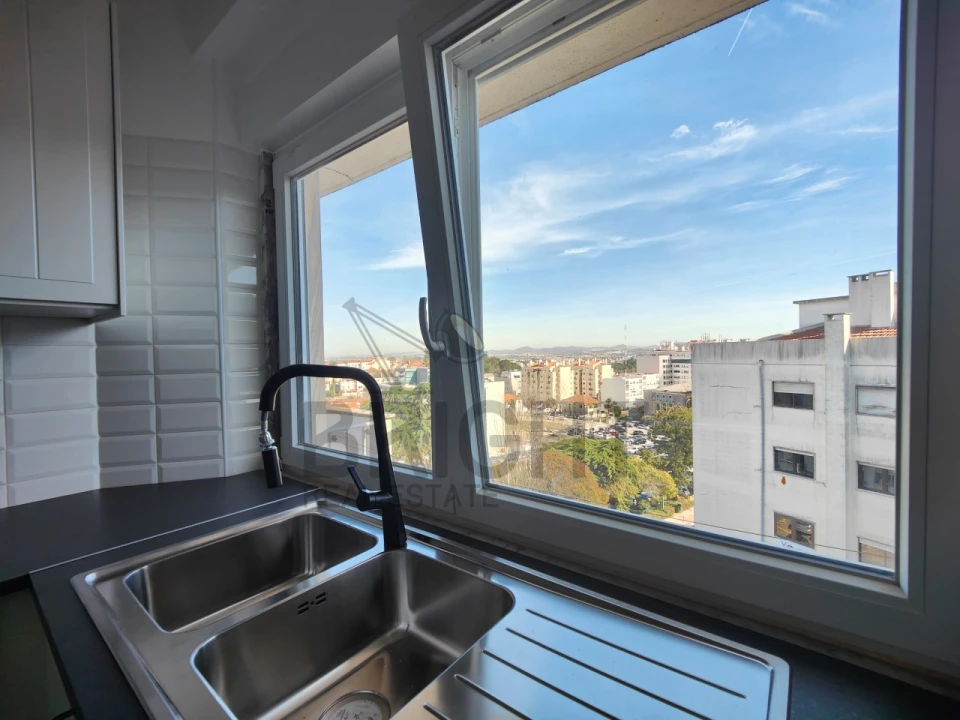 Apartamento T2 para Venda em Santa Maria e São Miguel, São Martinho, São Pedro Penaferrim Foto 11