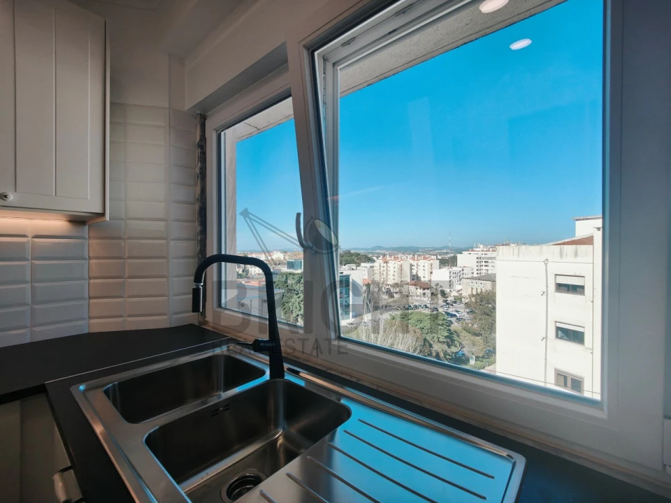 Apartamento T2 para Venda em Santa Maria e São Miguel, São Martinho, São Pedro Penaferrim Foto 2