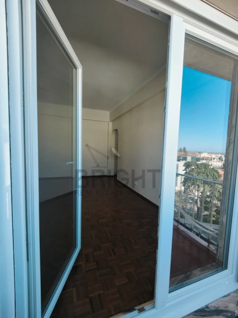 Apartamento T2 para Venda em Santa Maria e São Miguel, São Martinho, São Pedro Penaferrim