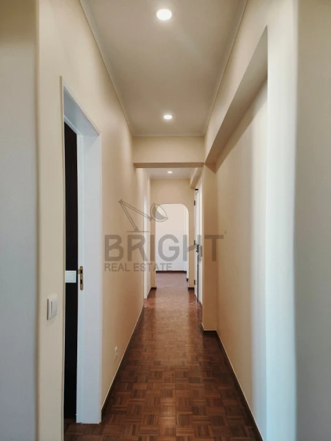 Apartamento T2 para Venda em Santa Maria e São Miguel, São Martinho, São Pedro Penaferrim