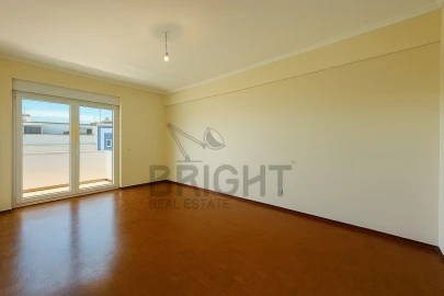 Apartamento T2 para Venda em Santa Maria e São Miguel, São Martinho, São Pedro Penaferrim