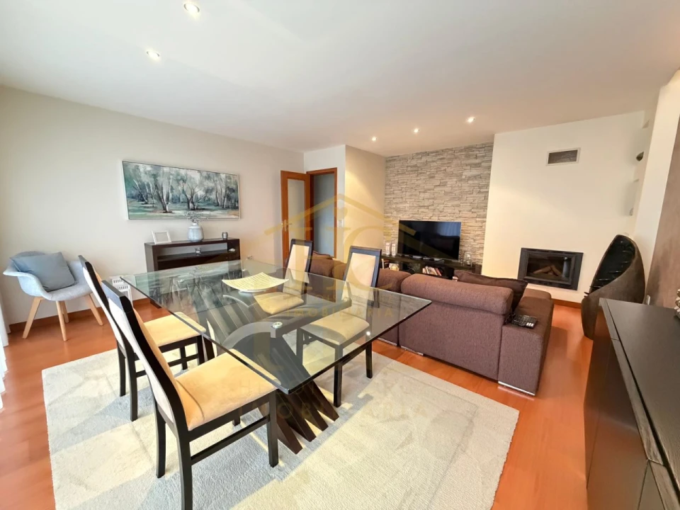 Apartamento T2 para Venda em Retorta e Tougues Foto 4