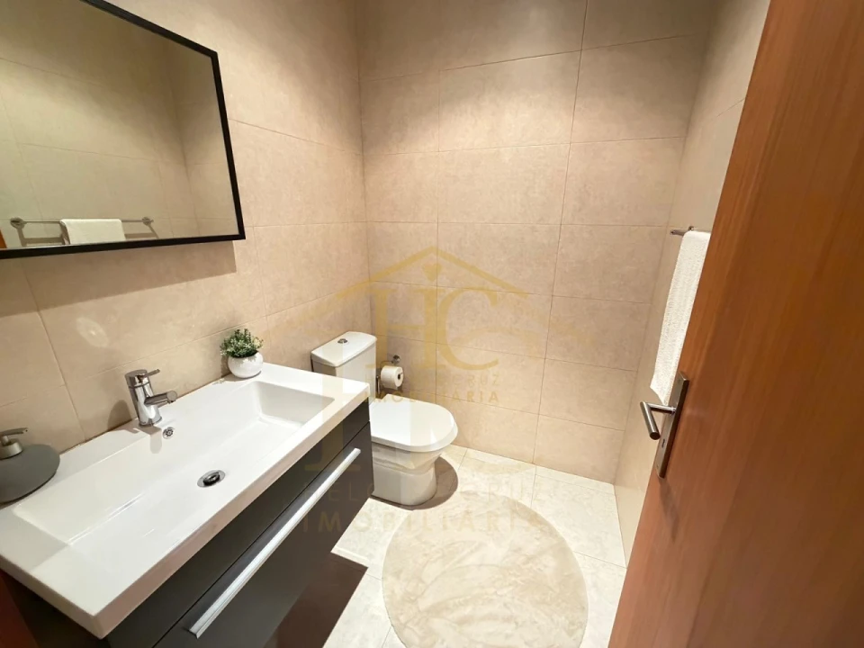 Apartamento T2 para Venda em Retorta e Tougues Foto 18