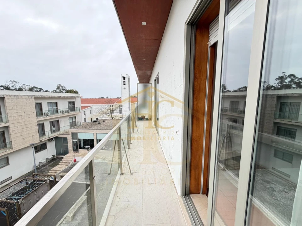 Apartamento T2 para Venda em Retorta e Tougues Foto 26