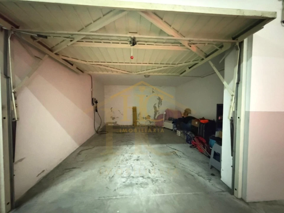 Apartamento T2 para Venda em Retorta e Tougues Foto 29