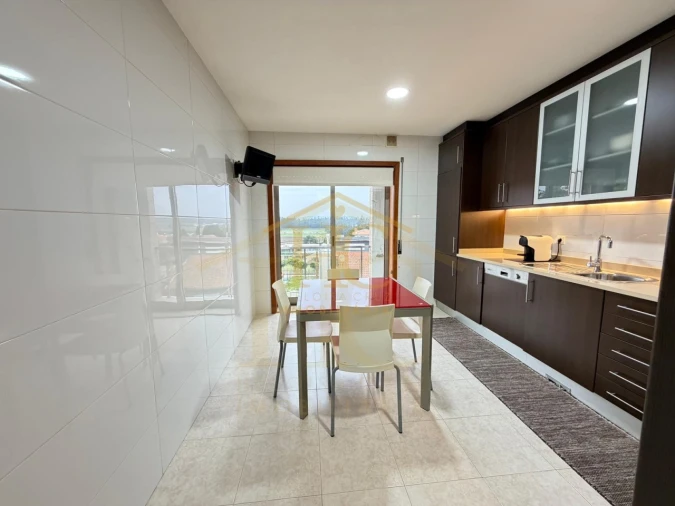 Apartamento T2 para Venda em Retorta e Tougues Foto 16